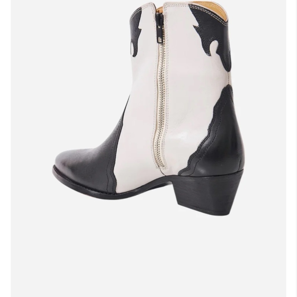 Free People Shoes New Frontier Western Boot in
Arctic Fox Combo - Picture 8 of 13